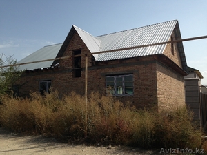 Продам срочно НЕ ДОРОГО двухэтажный дом с земельным участком 10 соток в п.КазЦик #970335