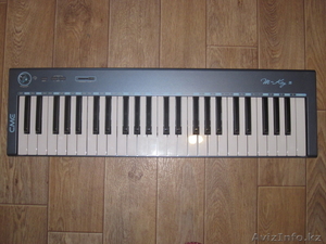  CME M-Key Uitra-thin MIDI Keyboard #998295