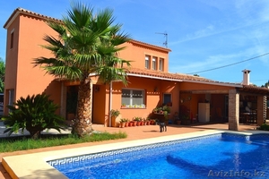 Вилла с бассейном в 8-ми минутах от моря Дения, Испания #1013726