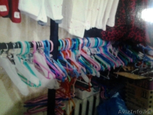 Маникены,  вешалки,  витрины для одежд,  стенд для очков  #1018940