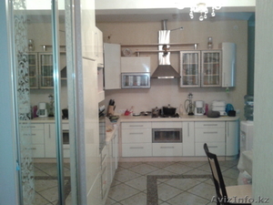 Трёхкомнатная на длительный срок #1016658