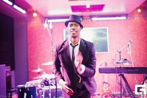 Тамада-Африканец на русском казахском языках! #1034338