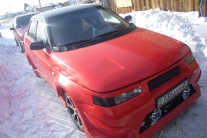 ВАЗ 2110. красный автомобиль #1043738