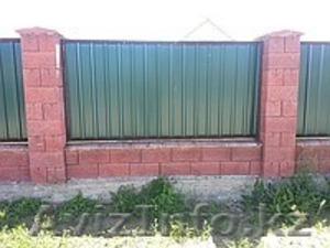 Заборы металлические из профнастила #1058101