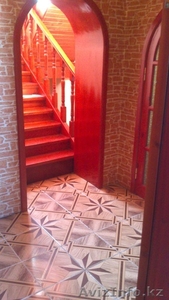 ПРОДАЕТСЯ 2-х этажный,  благоустроенный коттедж #1049546