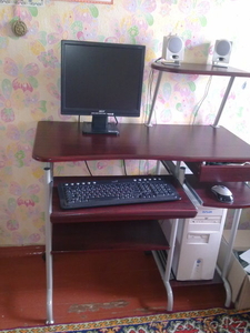 Продам компьютерный столик вместе с компьютером #1076565