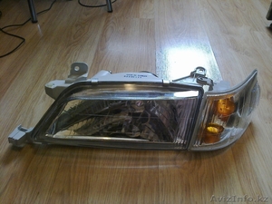 toyota corona premio 1996 блок фар #1069325