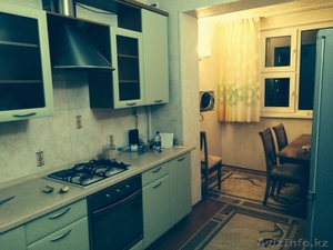 Продаю или меняю 2-х комнт. на 3-х ком. с доплатой 50 000$ или машиной. #1090779