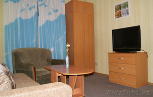 Сдам по суточно  1-ком кв с ремонтом в центре #940997