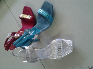 распродажа женской и мужской обуви #1107808