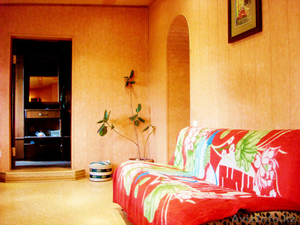 Большой добротный 4-х ком дом. Авторынок(Аэропорт).ул. Бензинная #1125116