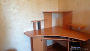 Продам компьютерный стол б/у #1137661