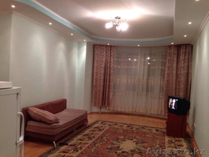 Посуточно сдам 3-х комн квартиру на Левом берегу ЖК «Нур-Канат» #1084059