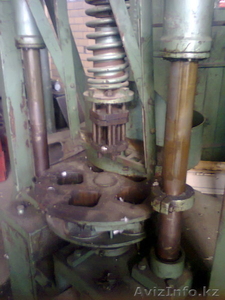 пресс для штамповки технопланктона,  угольных и опилочных брикетов.... #1147228