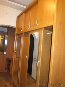 Шкаф-купе с двумя зеркалами #1150373