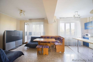 Продается 3-х комнатная квартира в Алмалинском районе. #1161424