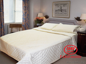 Покрывало ЭТРО и БЛЮМАРИН по 13000 тенге. #1165098