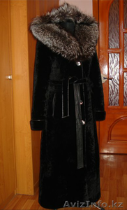 Продам женскую шубу мутон. Капюшон чернобурка. В отличном состоянии.   #1179557