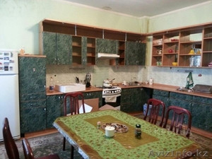 Сдам 13-комнатный дом посуточно за 45 000 тг. #1212588