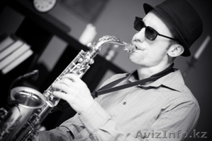 Саксофонист В АСТАНЕ #1217547
