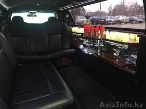 Лимузин Lincoln Town Car для свадьбы в Астане. #1229030