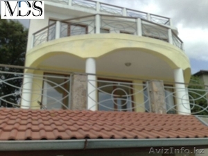 недвижимость в Болгари элитный дом с бассейном #1229262