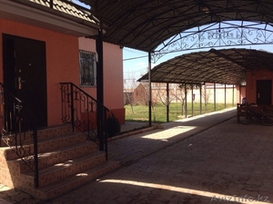 5-комнатный дом с 2-х комнатной времянкой,  напротив зоопарка,  с навесом,  фруктов #1253890