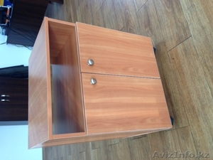 Продам 2стола с 2 тумбами по цене одной в отличном состоянии! #1254038