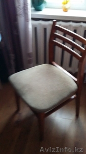 Стулья б.у. в хорошем состояний поиз-во германия. срочно продам. сделано из дере #1262891