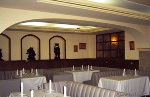 Продается отдельностоящее здание в центре города,  2 этажа,  1700 кв.м. #1295164