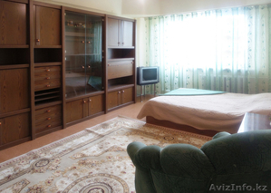 Сдам 1-комнатную квартиру,  р-н ЦУМа,  помесячно #1306092