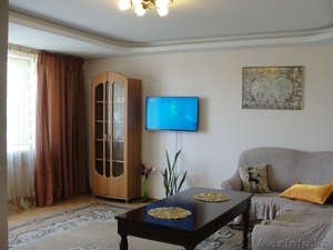 В центре Алматы 2-комн. кв. посуточно Кабанбай батыра - Валиханова #1122547