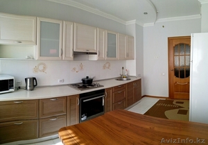 2-комнатная квартира посуточно,  Бальзака 8в — Шашкина #1319250