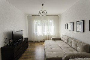 1-комнатная квартира посуточно,  мкр Орбита-3,  Торайгырова 26 — Саина #1318757