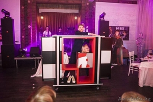 Иллюзионист ROMANBONDARCHUK #1345058