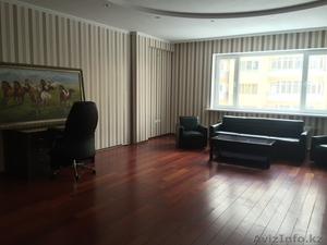 4-х комнатная квартира помесячно,  Каратаева 38а #1362237