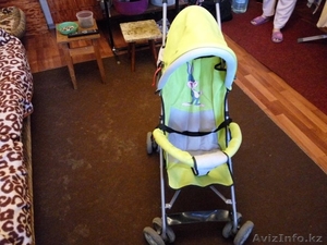 каляска, краватка, кресло_кравать. #1368725