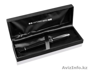  Ручка металлическая,  чёрная,  в футляре 