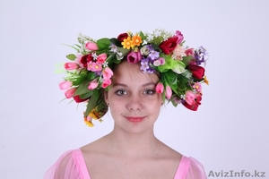 Цветочные венки и весенние платья #1407392