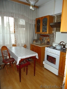 4-х комнатная квартира в кирпичном доме,  в центре #1422291