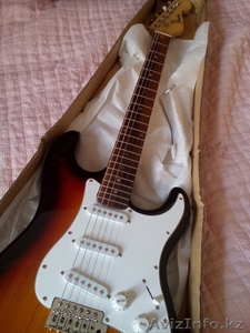 Продам электо гитару fender #1458239