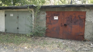 Гаражи капитальные,  2 шт рядом,  ,  ул. Пичугина #1500670