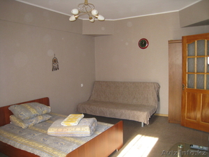 Посуточно 1 комн за 7500 тенге сутки Фурманова-Сатпаева 2 этаж #1524222