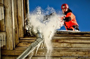 Уборка снега с крыш  #1531265