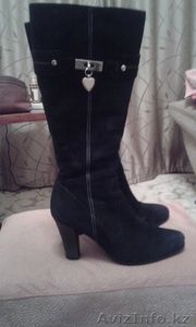 Продам натуральные замшевые сапоги #1535789