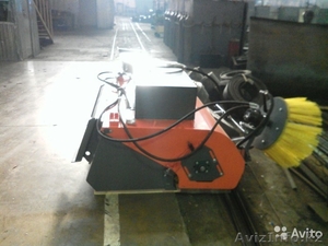 Для погрузчика щетка с передним бункером #1560458