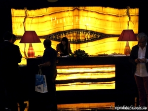 Мрамор гранит травертин оникс .Камин,  лестница, раковина,  столешница,  пол #1573329