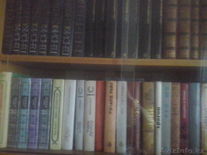 РАСПРОДАЕТСЯ БОЛЬШАЯ ДОМАШНЯЯ БИБЛИОТЕКА #1574554