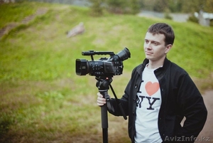 Требуется видеооператор с видеокамерой и знанием компьютера. Подработка.  #1576088