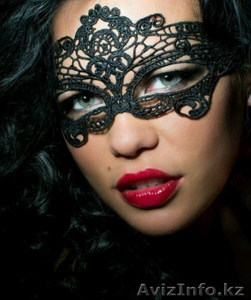 Карнавальная маска чёрная кружевная элегантная #1592582